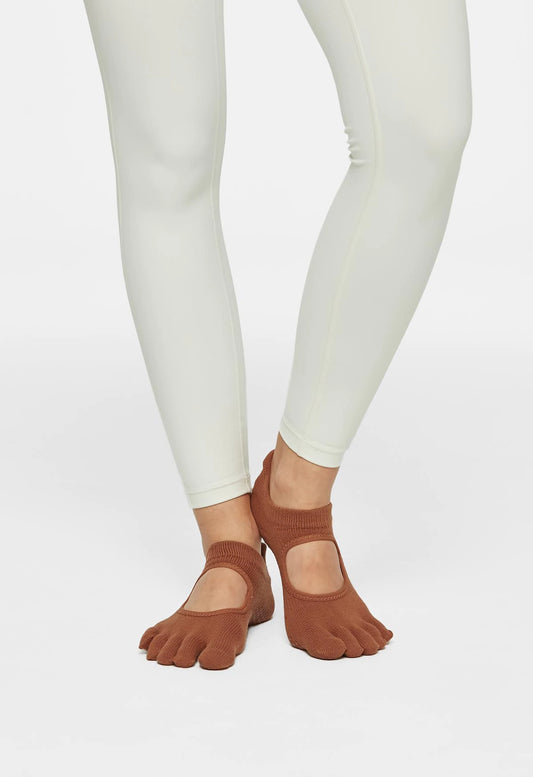 Essential Core Full Toe Grippy Socks