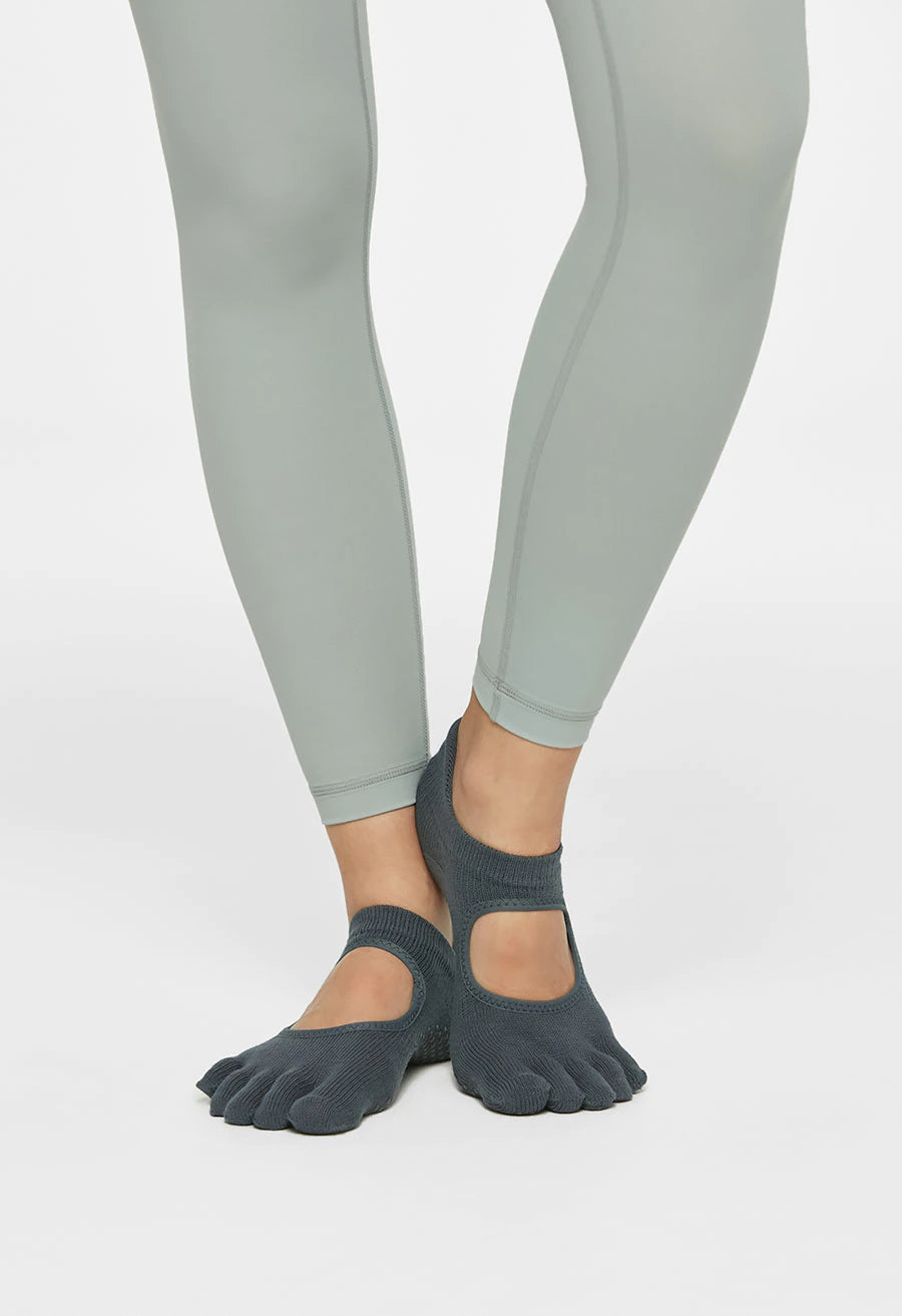 Essential Core Full Toe Grippy Socks