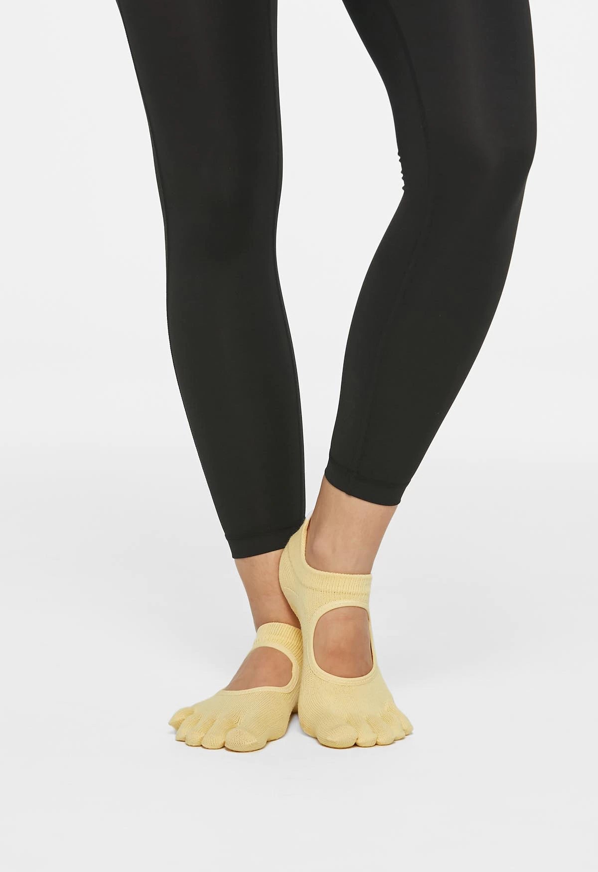 Essential Core Full Toe Grippy Socks