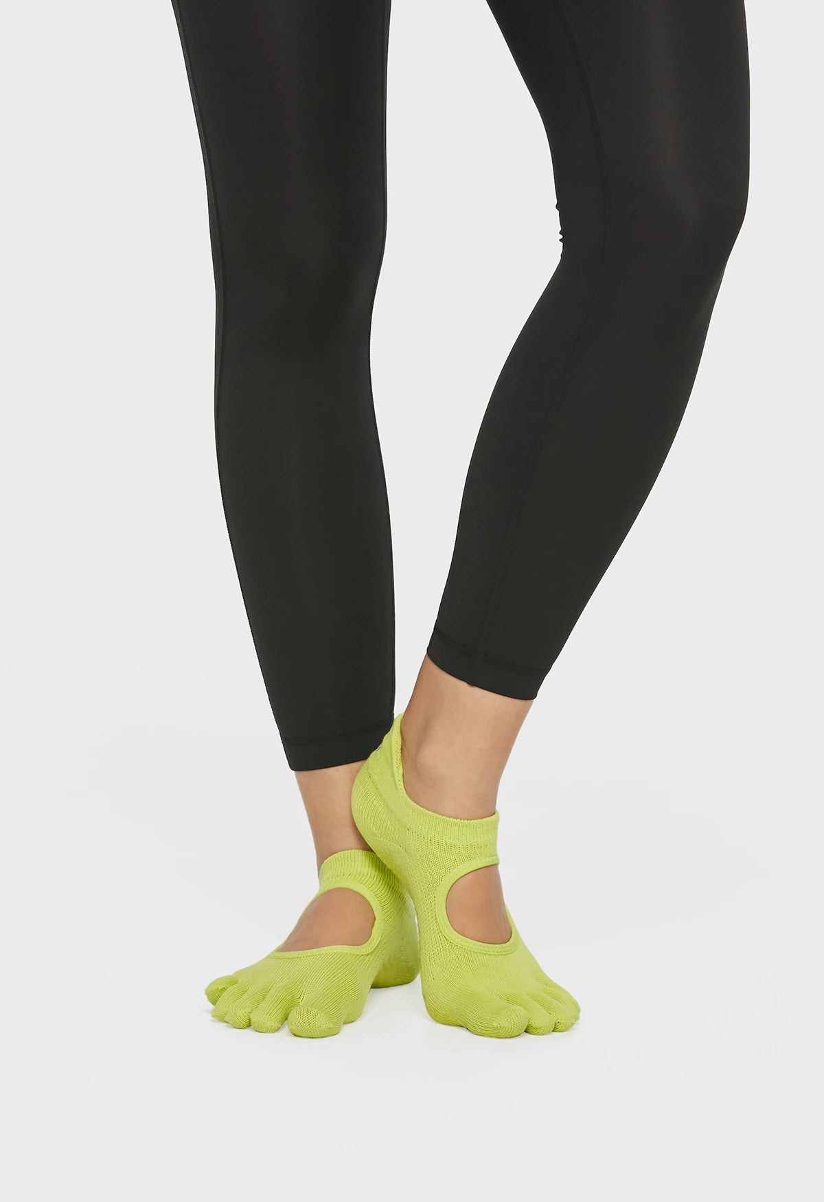 Essential Core Full Toe Grippy Socks