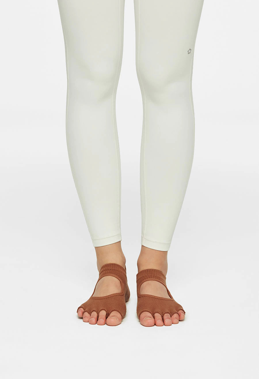 Essential Core Half Toe Grippy Socks