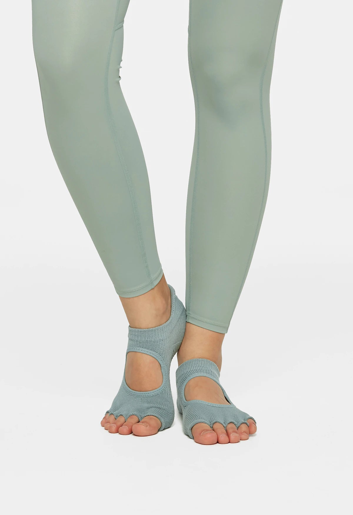 Essential Core Half Toe Grippy Socks